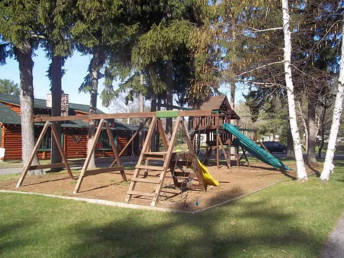 Silver Lodge Resort - Real Estate Listing Photo (newer photo)
